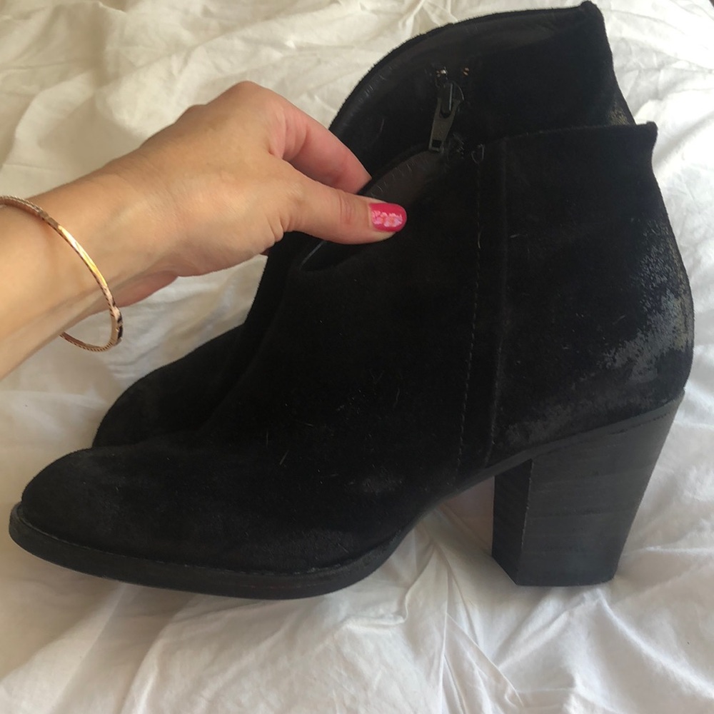 Paul Green Black suede booties